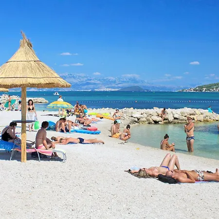 Apartment With Parking Space - 25102 Trogir