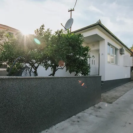 With Parking Space - 25102 Appartement *