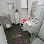 아파트 With Parking Space - 25102