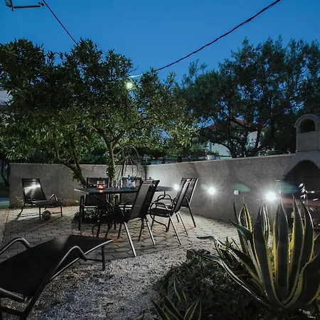 Апартаменты With Parking Space - 25102