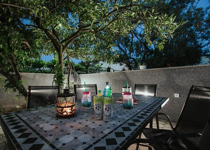 Апартаменты With Parking Space - 25102