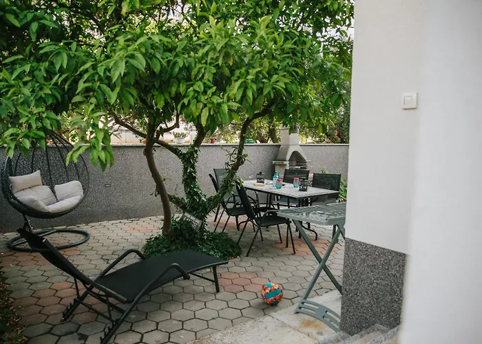 With Parking Space - 25102 Апартаменты